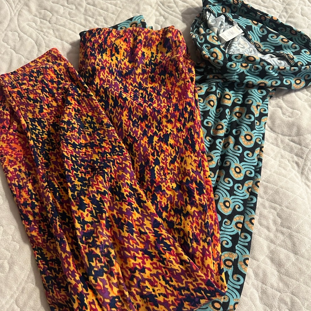 LuLaRoe Multicolor Abstract Leggings
$20 for 3 pieces
